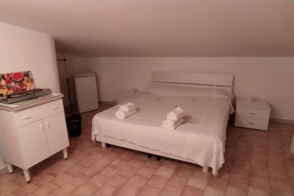 Via Pisa 20 Mansarda Lägenhet Bari Exteriör bild